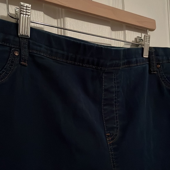 Medium blue jeggings - Picture 3 of 3